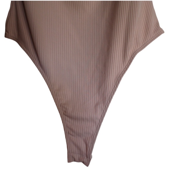 ASTR The Label Women Sweetheart Neck Ruched Rib Knit Bodysuit Puff Sleeve Size L - Picture 5 of 9